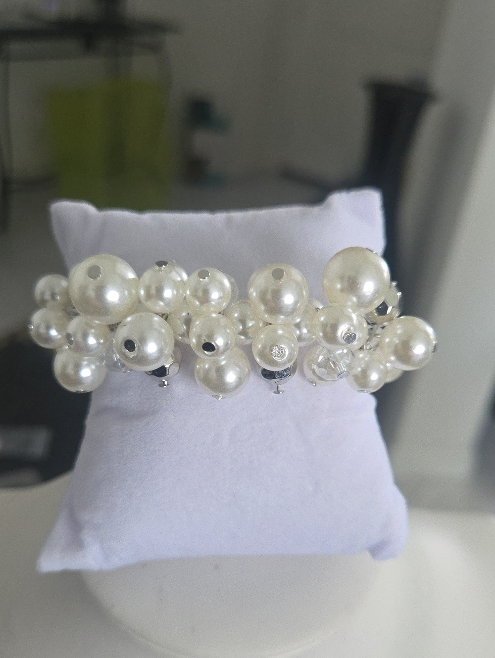 Paparazzi Elegantly Exaggerated White Bracelet NWT